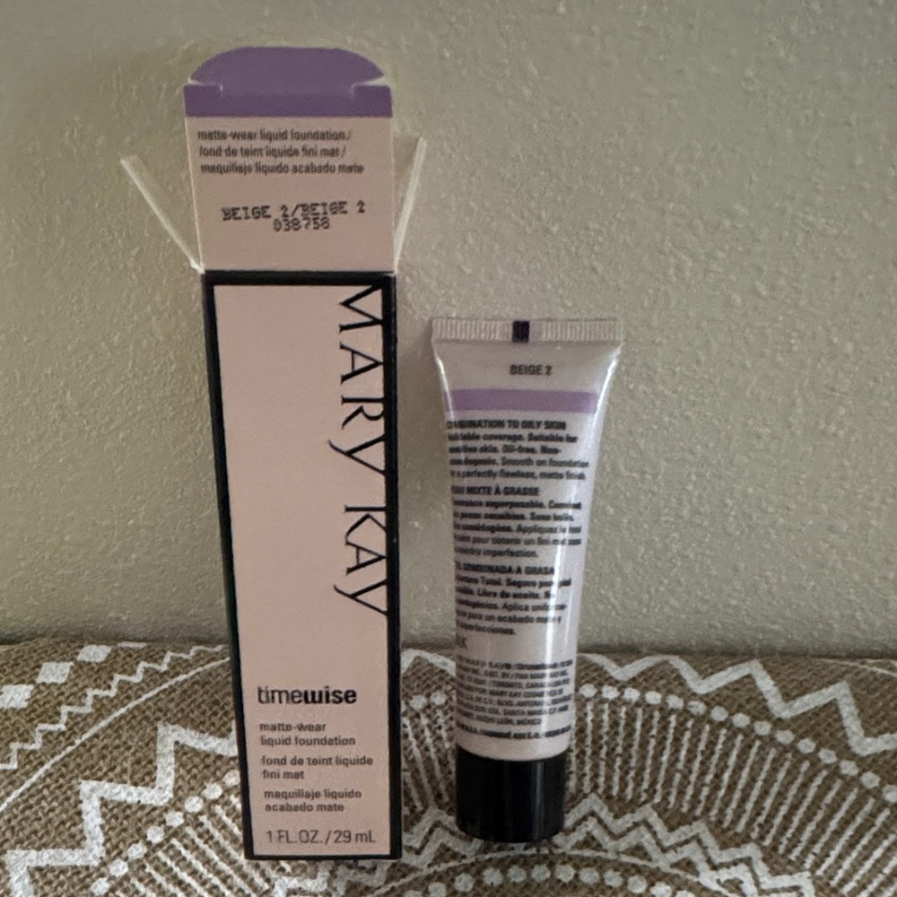 🆕 Mary Kay Timewise Matte-Wear Foundation Beige 2